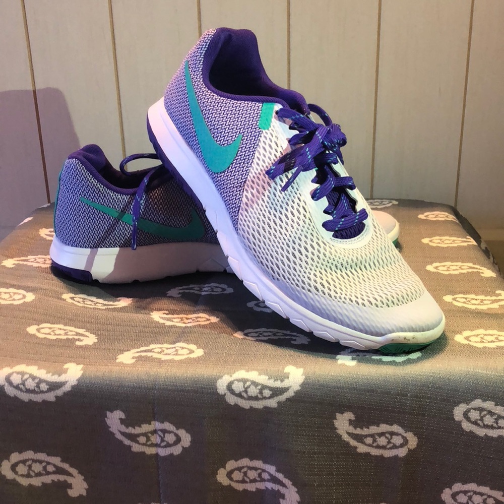 Like new Nike Flex Experience RN 5
